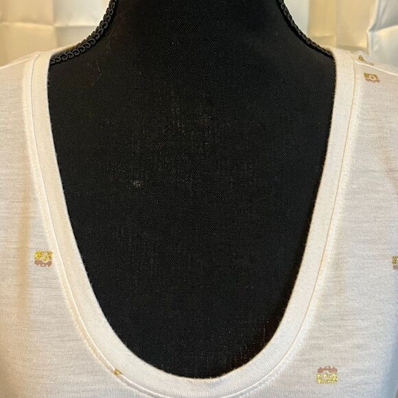 Plus White Scoop Neck Women’s Short Sleeve Gold Foil Print Lightweight Tee - Picture 6 of 14